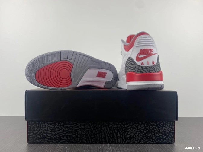 One Kick Fire DN3707-160 Air Red 3 OG Jordan 0725